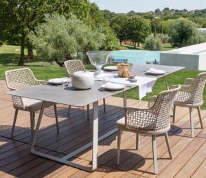 KOLONAKI bord Varaschin