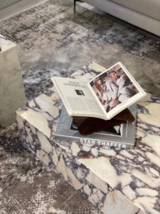 Marmorbord Plinth